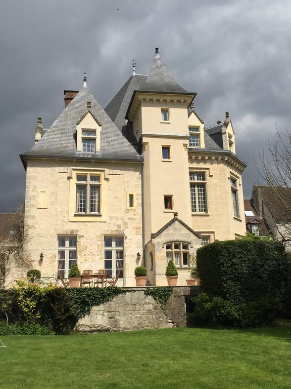 Le Castel Ecossais Bed & Breakfast Senlis  Exterior photo